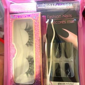 lashes